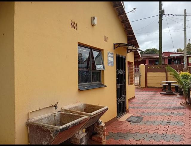 3 BEDROOM HOUSE FOR SALE IN UMHLATHUZE